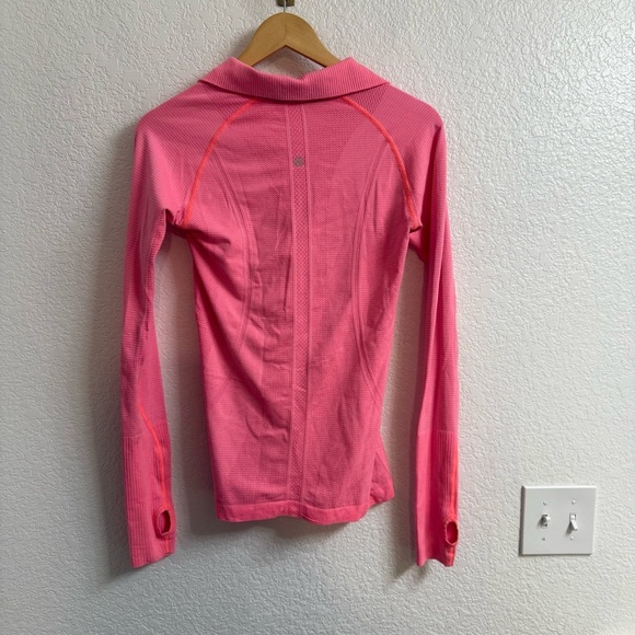 Lululemon Run: Swiftly Tech 1/2 Zip Size 6 - Picture 2 of 4